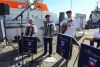 2016-07-31 Unsere Instrumentalgruppe im Hafen Sassnitz am Seenotkreuzer.JPG